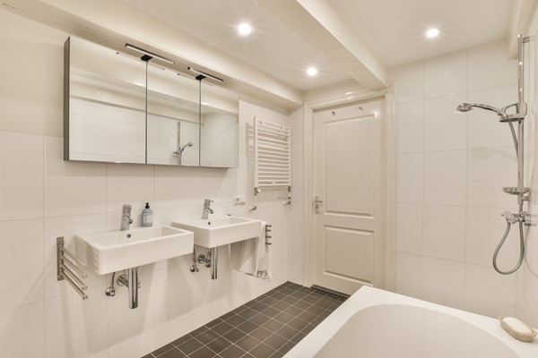 Photo - For rent: Oudezijds Achterburgwal 173E, 1012 DJ Amsterdam